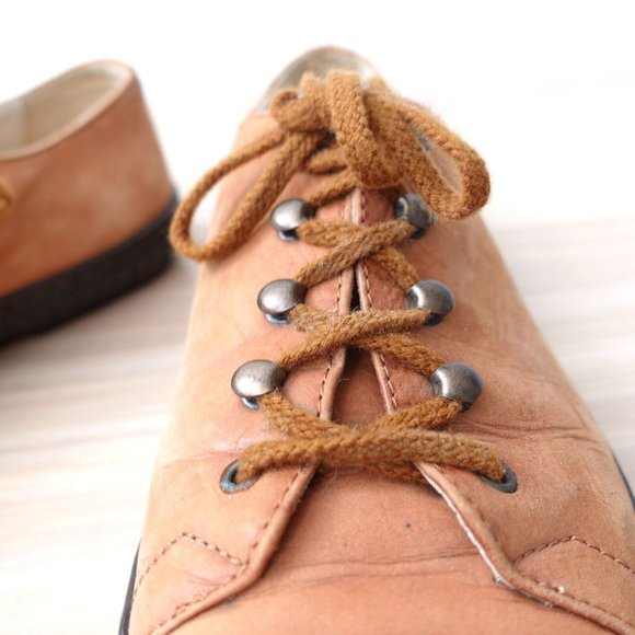 VINTAGE Bally Shoes Women Leather 7 Brown Sneakers Italian Low Tan Charlene $620 - Picture 7 of 15